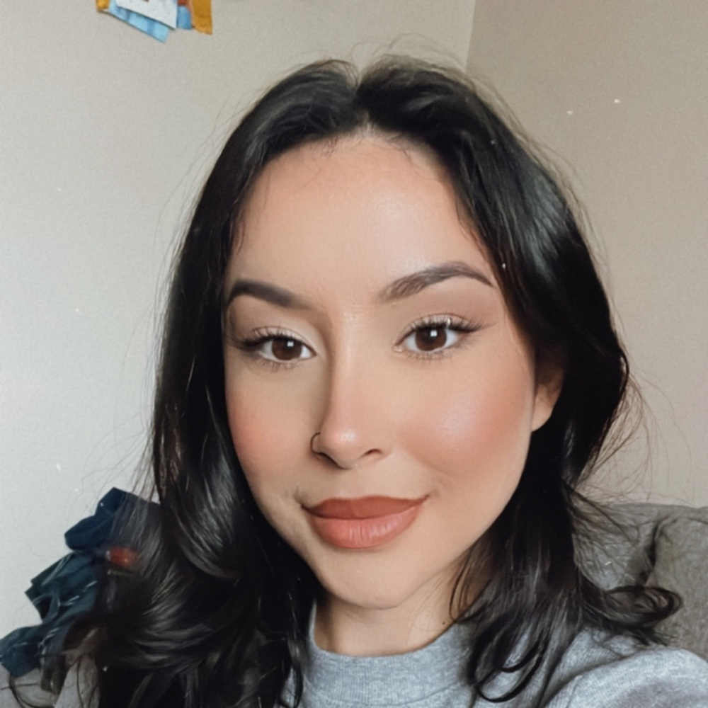 Meet your Posher, Esmeralda